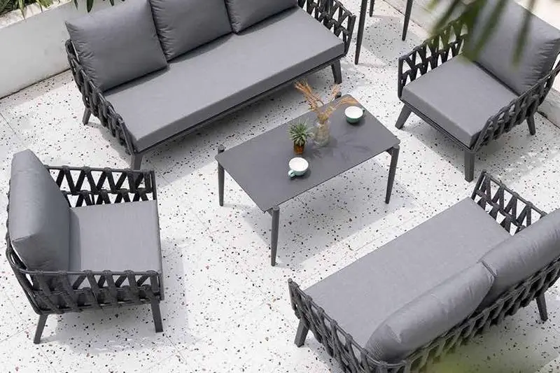 Set Sofa Patio kanthi Tali Tenun lan Meja Kopi Bingkai Aluminium kanthi Kaca Tempered 1