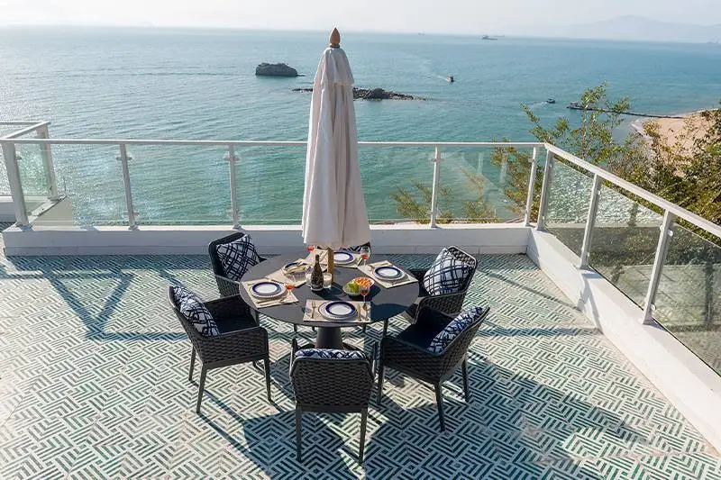 New Design Outdoor Restaurant Furniture Set Outdoor Dining Table And Chairs 1